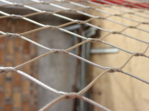 不銹鋼絲繩網(wǎng) 不銹鋼絲繩網(wǎng)